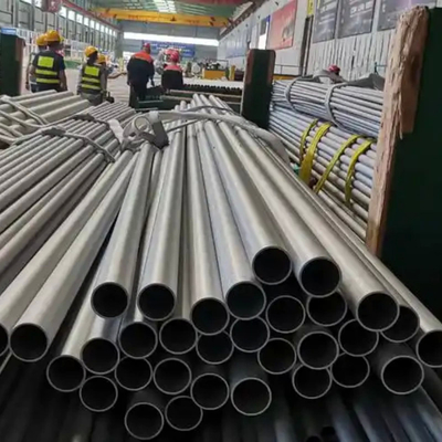 ASTM Standard 304 Grade BA Powierzchniowy Rurociąg Wodowy ze stali nierdzewnej 25DN 2,3 mm Grubość Rurociągi higieniczne 2B Ss303 Długość dostosowana