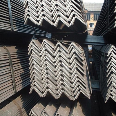 50x6mm Gorąco walcowane nierównomierne miękkie stalowe pręty kątowe GB Q235B Bramy kątowe ze stali węglowej